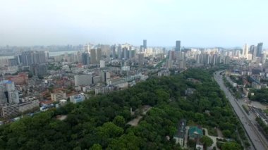 Zaman atlamalı hava görünümünün wuhan City, Çin