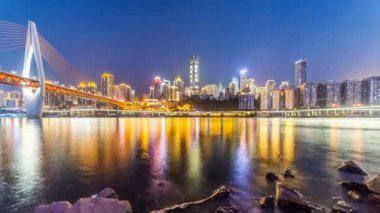 Zaman atlamalı Modern metropol Skyline gece, Chongqing, Çin