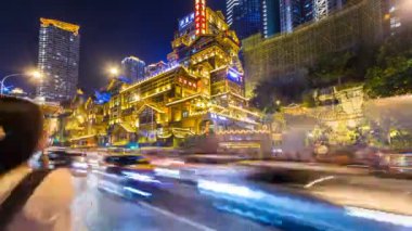 Geceleri zaman atlamalı Hongyadong Hillside binaların. Chongqing, Çin