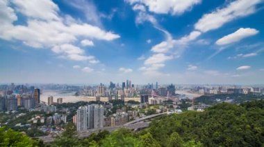 Zaman atlamalı cityscape ve chongqing içinde bulut gökyüzü manzarası