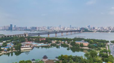 Zaman atlamalı wuhan City yangtze Nehri, Çin ile havadan görünümü