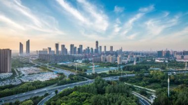Zaman atlamalı cityscape nanjing şehir, Hexi yeni şehir, günbatımı, Çin'in 