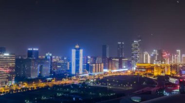 Nanjing ve Çin 'in gecelerinde şehir manzarasının zaman aşımı