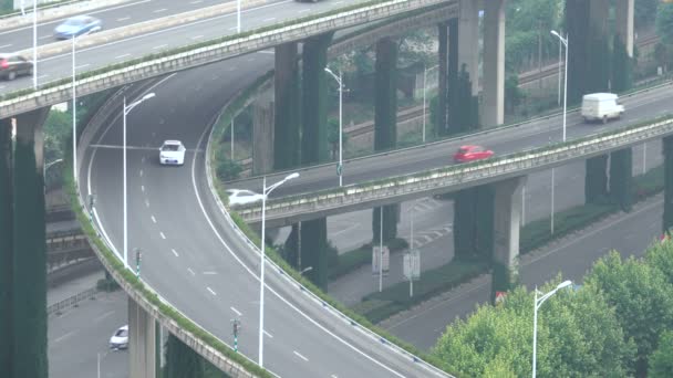 城市公路与立交桥的空中景观 — 图库视频影像