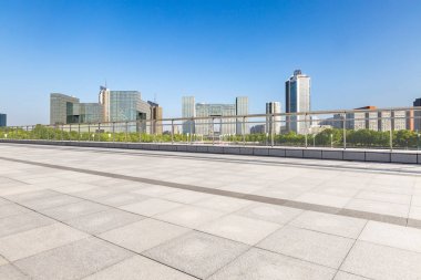 Panoramik silüet ve modern iş ofisi binaları