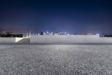 Panoramik silüet ve modern iş ofisi binaları