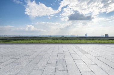 Panoramik silüet ve modern iş ofisi binaları