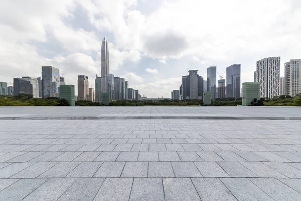 Panoramik silüet ve modern iş ofisi binaları