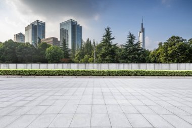 Panoramik silüet ve modern iş ofisi binaları