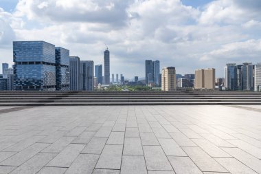 Panoramik silüet ve modern iş ofisi binaları
