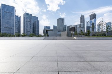 Panoramik silüet ve modern iş ofisi binaları