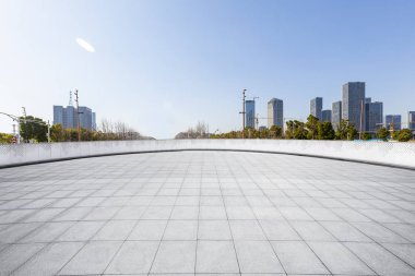 Panoramik silüet ve modern iş ofisi binaları