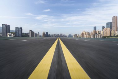 Panoramik silüet ve modern iş ofisi binaları