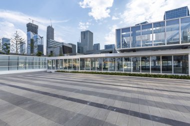 Panoramik silüet ve modern iş ofisi binaları