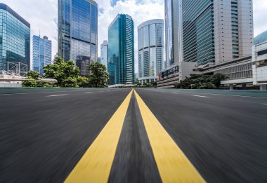 Panoramik silüet ve modern iş ofisi binaları