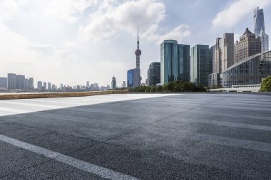 Panoramik silüet ve modern iş ofisi binaları