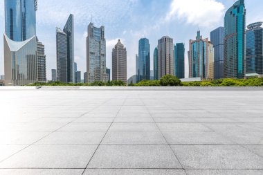 Panoramik silüet ve modern iş ofisi binaları