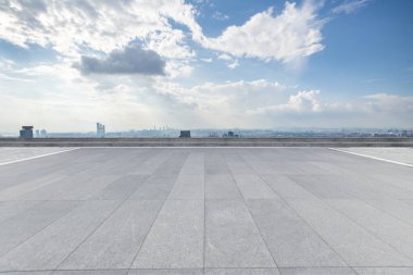 Panoramik silüet ve modern iş ofisi binaları