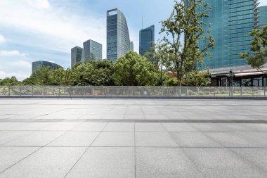 Panoramik silüet ve modern iş ofisi binaları