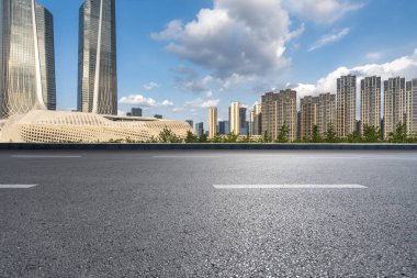 Panoramik silüet ve modern iş ofisi binaları