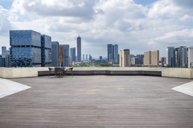 Panoramik silüet ve modern iş ofisi binaları