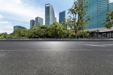 Panoramik silüet ve modern iş ofisi binaları