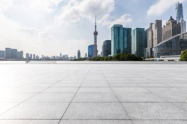Panoramik silüet ve modern iş ofisi binaları