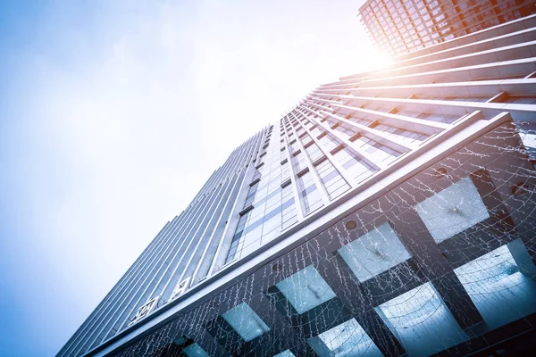 B karşı iş bölgesinde modern gökdelenlerin alttan görünüm