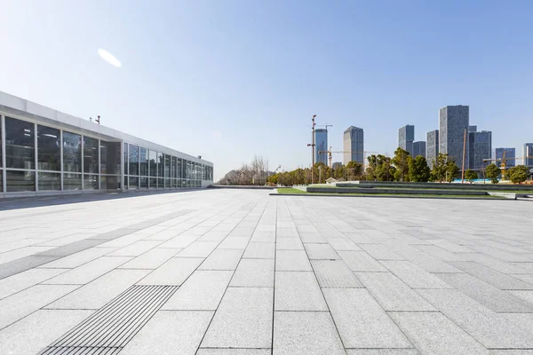 Panoramic skyline and modern business office buildings with empt — Stock Photo, Image