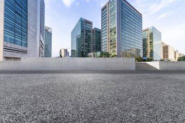 Panoramik silüet ve modern iş ofisi binaları