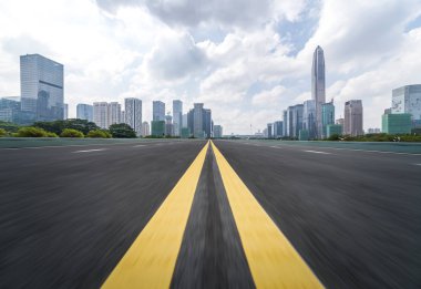 Panoramik silüet ve modern iş ofisi binaları