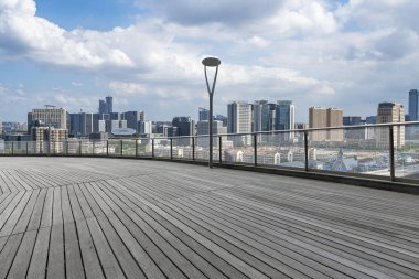 Panoramik silüet ve modern iş ofisi binaları