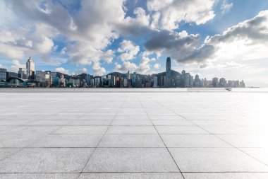 Panoramik silüet ve modern iş ofisi binaları