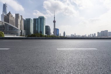 Panoramik silüet ve modern iş ofisi binaları