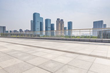 Panoramik silüet ve modern iş ofisi binaları