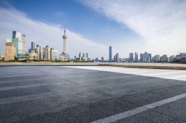 Panoramik silüet ve modern iş ofisi binaları