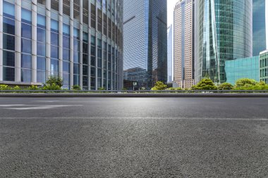 Panoramik silüet ve modern iş ofisi binaları
