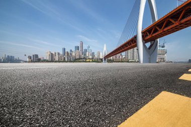 Panoramik silüet ve modern iş ofisi binaları