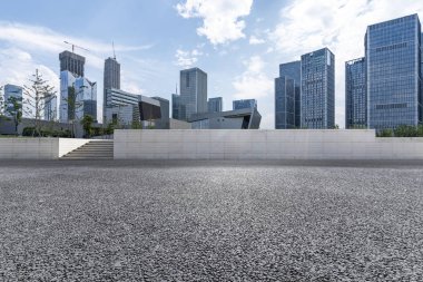 Panoramik silüet ve modern iş ofisi binaları