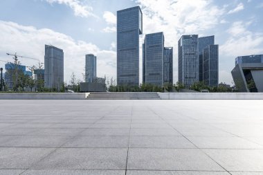 Panoramik silüet ve modern iş ofisi binaları
