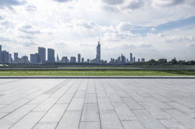 Panoramik silüet ve modern iş ofisi binaları