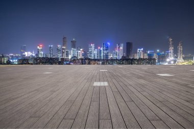 Panoramik silüet ve modern iş ofisi binaları