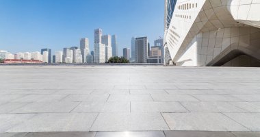 Panoramik silüet ve modern iş ofisi binaları