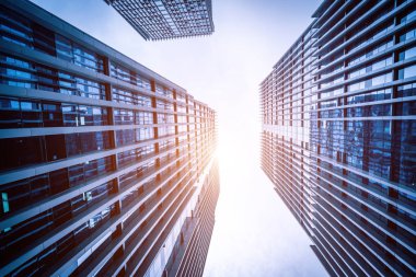 B karşı iş bölgesinde modern gökdelenlerin alttan görünüm