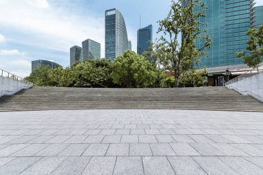 Panoramik silüet ve modern iş ofisi binaları