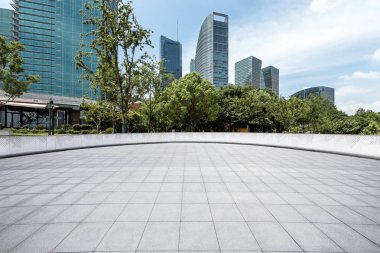 Panoramik silüet ve modern iş ofisi binaları