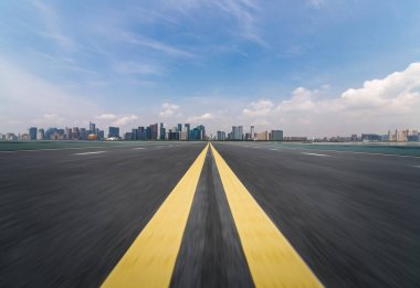 Panoramik silüet ve modern iş ofisi binaları