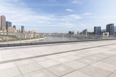 Panoramik silüet ve modern iş ofisi binaları