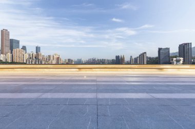 Panoramik silüet ve modern iş ofisi binaları