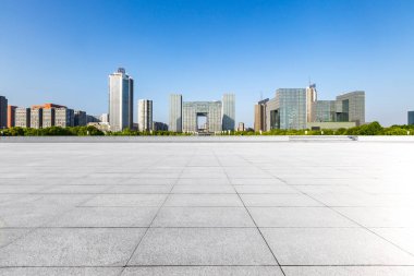 Panoramik silüet ve modern iş ofisi binaları